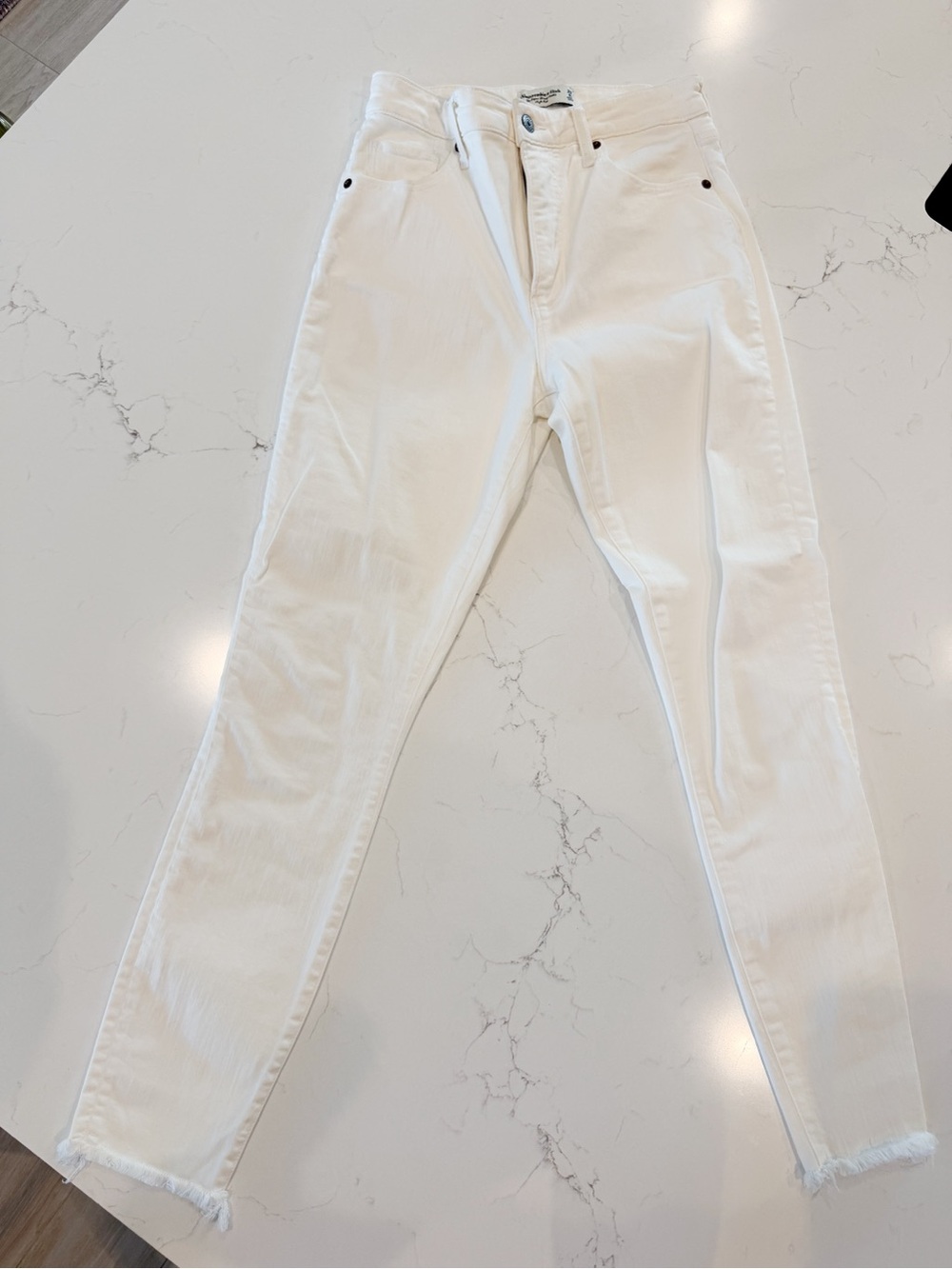 Abercrombie & Fitch White Super Skinny High-Rise Jeans